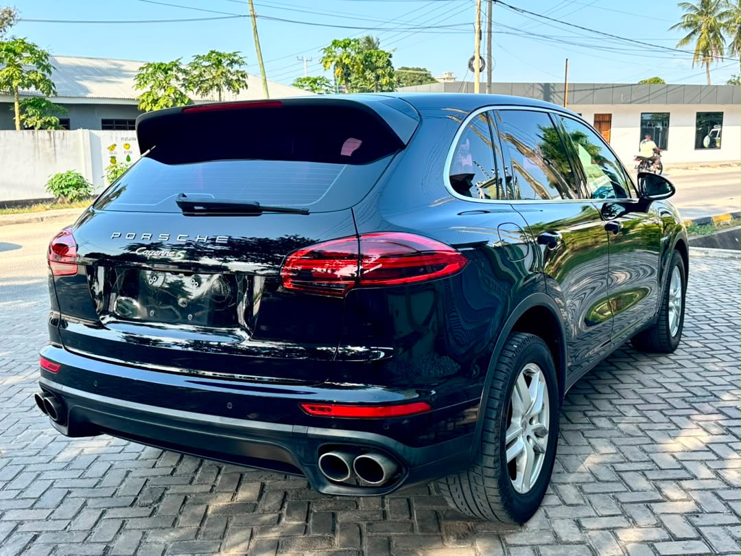 PORSCHE CAYENNE  S e-Hybrid thumbnail 8